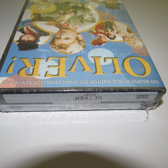 Oliver! DVD & CD Gift Set (1968 Musical, Special Collector’s Edition, Sealed) - Picture 5 of 5